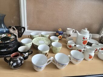 Za odvoz nádobí, figurky atd. - 5