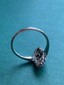 Starožitný zlatý prsten Art Deco s diamanty - 5