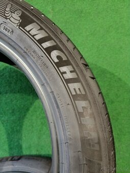 4ks nove letni 235/50/19 Michelin - 5