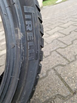 235 40 r 19 Dunlop zimni - 5
