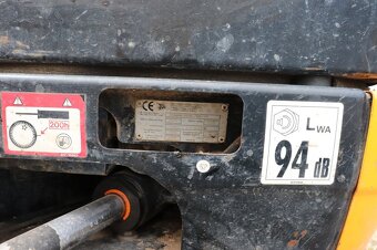 Pasovy minibagr JCB  8026 - 5