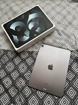 Apple iPad Air 5 (2022) 64GB Wi-Fi - 5