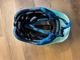 Nová cyklistická helma Rockrider Decathlon - 5