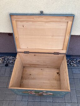 Dřevěná truhla - malovaná - 5