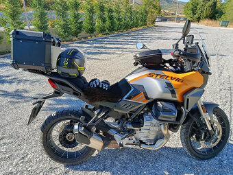 Moto Guzzi Stelvio - 5