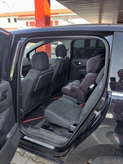 Peugeot 5008 - 5