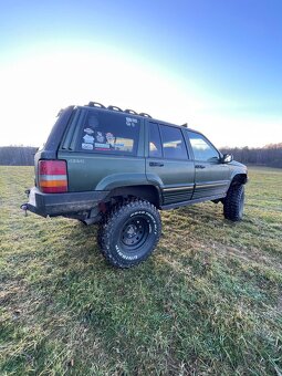 Jeep grand Cherokee 5.2 V8 - 5