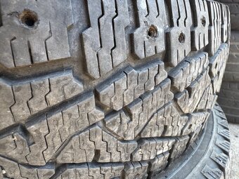 Nokian hakkapeliitta c3 215/65 r 15c - 5