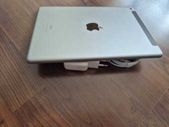 Apple iPad 6. generace 128gb Cellular - 5