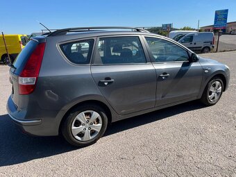 Hyundai i30, 1,4 i CW KLIMA SERVIS 2 x KOLA - 5