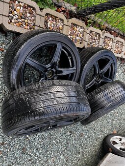 Kola na Mercedes Benz 245/45 R19 letni - 5