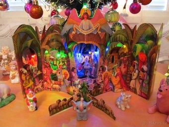 Vánoční stromek + 7 ramenný elektrický svícen... - 5