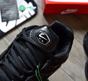 Nike Air Max Plus - 5