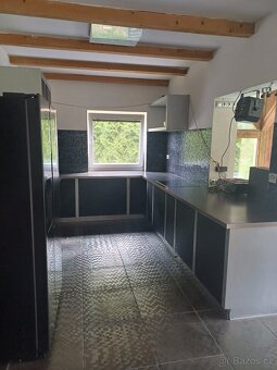 Rodinný dům 230m2, garáž, výřivka, krytý bazén, pára - 5