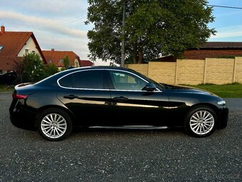 Alfa Romeo Giulia 2.2 JTDM Basis Navi Servisovane Tažné - 5