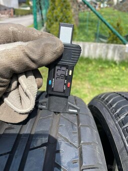 Letní pneu Yokohama BluEarth 175/55 R 15 jako nové - 5