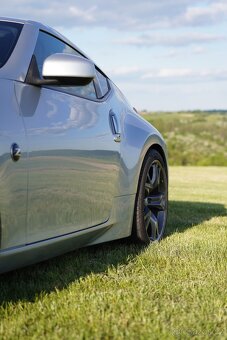 Nissan 370 Z - 5