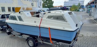 Kajautová loď Microplus 600 Galaxy ( 2x kajuta ) - 5