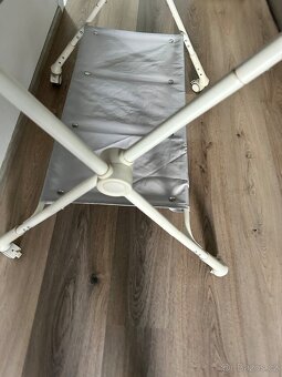 COSTWAY skládací přebalovací pult na kolečkách - 5