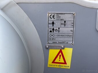 Člun M320 + plné příslušenství (elektromotor, baterie,...) - 5