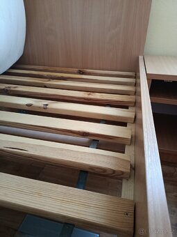 Postel vyvýšená 90x200 s nočním stolečkem - 5