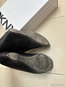Dámské kotníčkové boty, DKNY vel.37,5, kožené - 5
