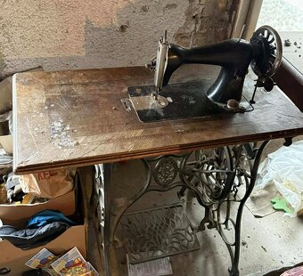 Šlapací šicí stroj - 5