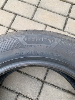 Pneu 205/60R16 - 5