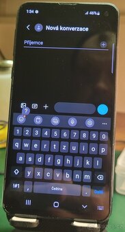 LCD displej Samsung S10e s vadou - 5
