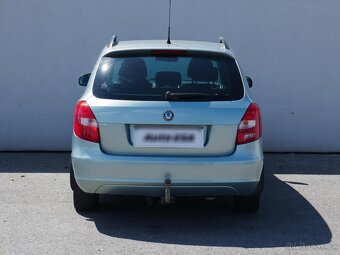 Škoda Fabia II 1.4 i , 63 kW benzín, 2011 - 5