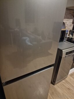 Lednice Samsung 2021, C, 166 kWh/rok, 35 dB - 5