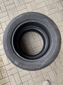 2x 235/55 R17C VW T5 cca. 60% - 5