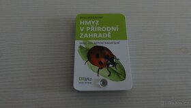 Kniha HRANÍ S ANGLIČTINOU a Hmyz v přírodní zahradě - 5