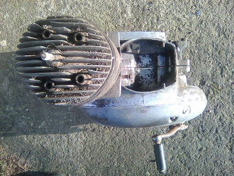 Jawa 250/350 Kývačka ND- motor,nádrž,kastlíky na FABku...... - 5