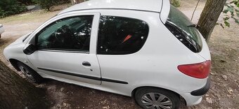Bílý Peugeot 206 náhradní díly - 5