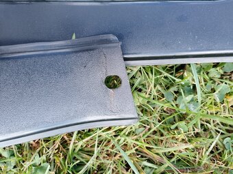 Škoda 105L 120L plasty na prostřední sloupek - 5