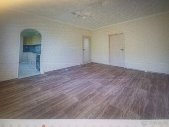 Prodej bytu 3+1, 68 m², Maletín - 5