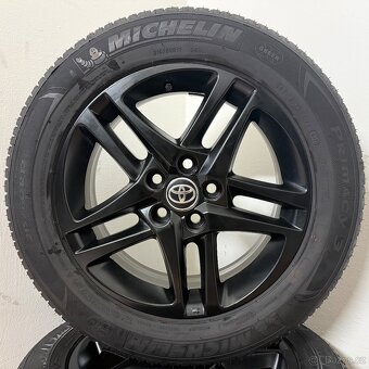 TOYOTA CH-R 5x114,3 R17 ET45+LETNÍ 215/60R17 6mm - 5