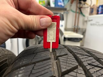 zimní pneu Barum 215/65R17 - 5