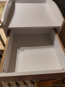 Postýlka s přebalovacím pultem - 5