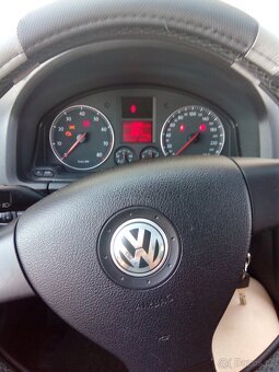 VW golf 1.6 - 5
