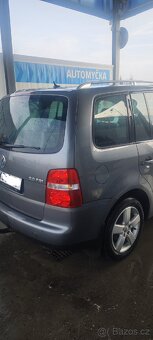 VW Touran 2.0 FSI - 5