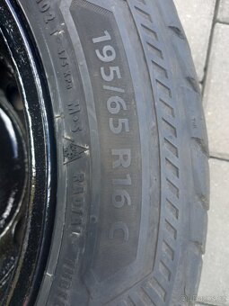 Prodám kola s pneu na Mercedes Vito - 5