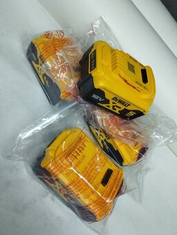 Nové Aku baterie DEWALT XR Li-Ion 18V 5Ah DCB184 - 5