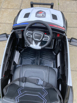 Dodge Charger policejní elektrické auto NOVÉ - 5