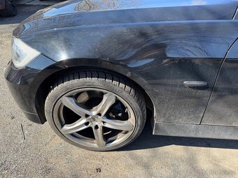 BMW E91 320d N47D20a Schwarz 2 náhradní dily - 5