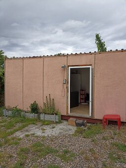 Zahradní domek s vybavenim - 5