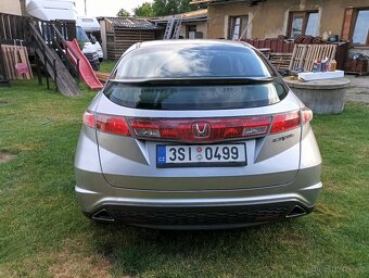 Honda civic 1.8i vtec103 kw - 5