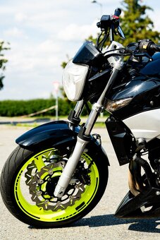 Suzuki GSR 600 - 5