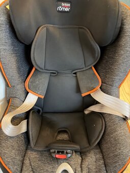 Autosedačka Britax Römer dualfix - 5
